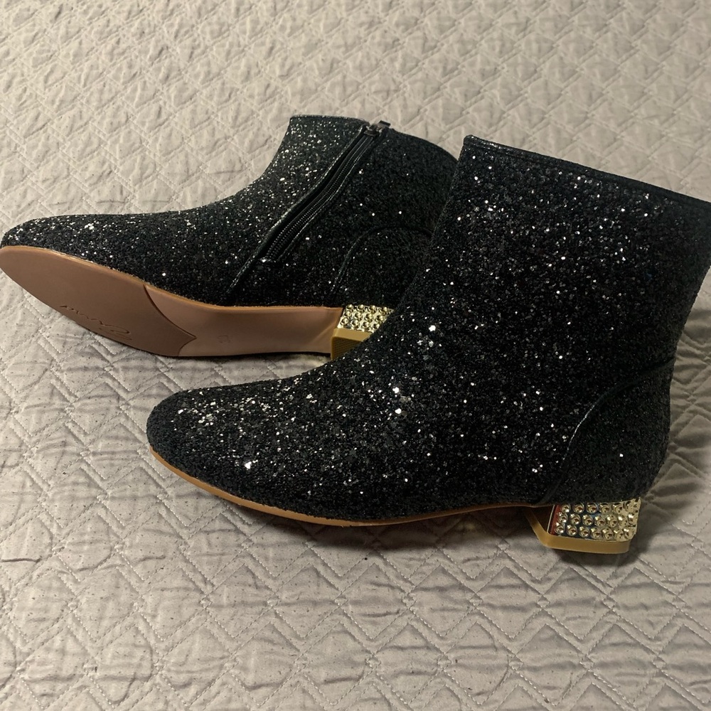 New w/o tag Black Glitter Ankle Boots *See description*